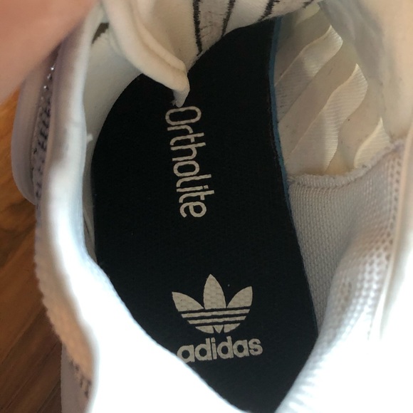 Men’s Adidas sneakers! - Picture 5 of 5